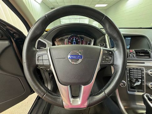 Used 2016 Volvo XC60 T6 AWD/4WD image 36