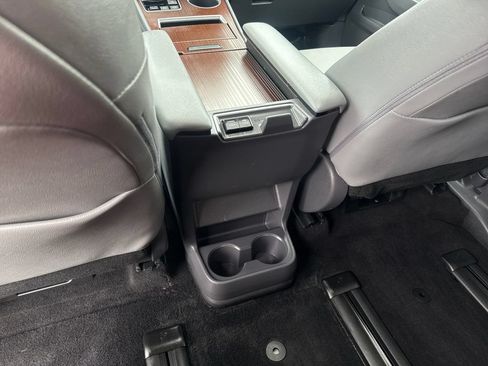 Used 2021 Toyota Sienna XLE w/ XLE Plus Package AWD/4WD image 38
