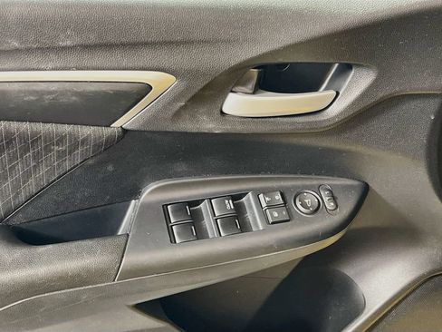 Used 2018 Honda Fit EX image 10