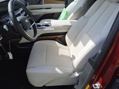 Used 2026 Cadillac Vistiq Sport AWD/4WD image 7