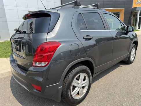 Used 2019 Chevrolet Trax LT w/ LPO, Protection Package AWD/4WD image 3