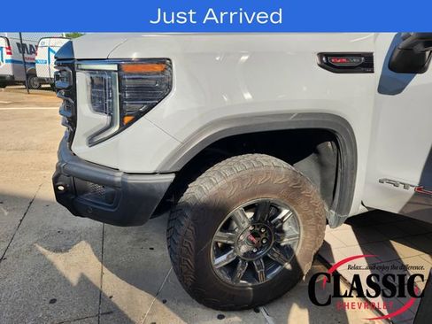 Used 2024 GMC Sierra 1500 AT4X AWD/4WD image 10