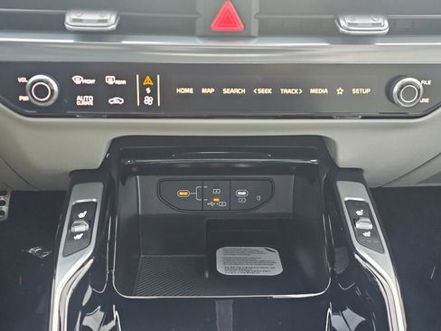 New 2026 Kia Sorento SX Prestige image 17