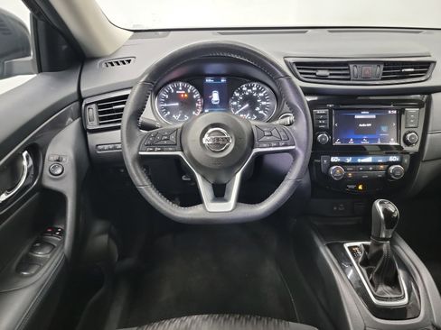 Used 2020 Nissan Rogue SV AWD/4WD image 16