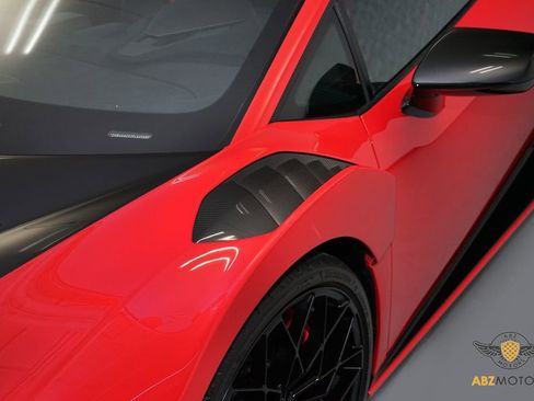 Used 2023 Lamborghini Huracan STO image 10