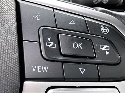 Used 2020 Volkswagen Atlas Cross Sport SEL image 11