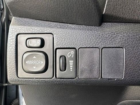 Used 2015 Toyota Corolla S image 20