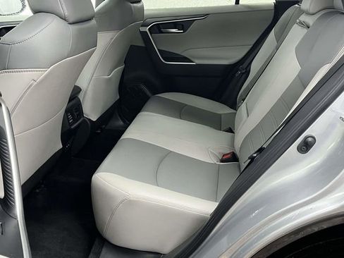 Used 2025 Toyota RAV4 XLE Premium AWD/4WD image 18