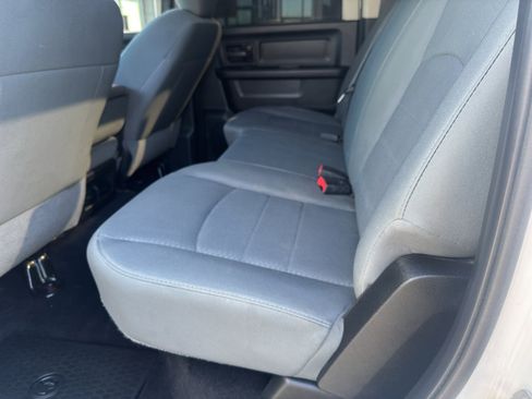 Used 2018 RAM 1500 Express w/ Express Value Package image 29