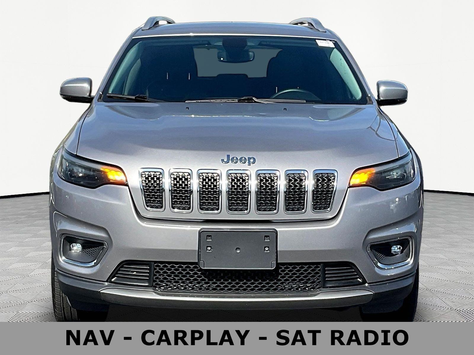 Used 2019 Jeep Cherokee Limited AWD/4WD image 2