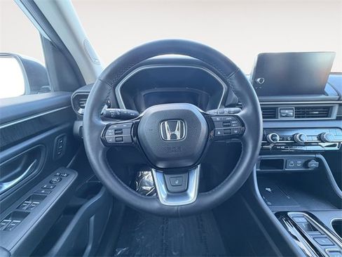 Used 2024 Honda Pilot Elite image 12