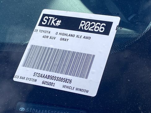 Certified 2025 Toyota Grand Highlander AWD image 33