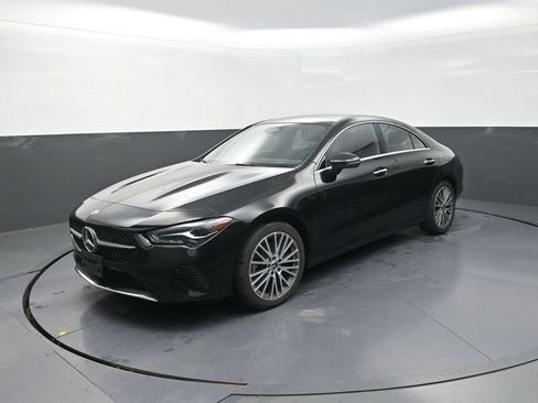 Used 2025 Mercedes-Benz CLA 250 image 3