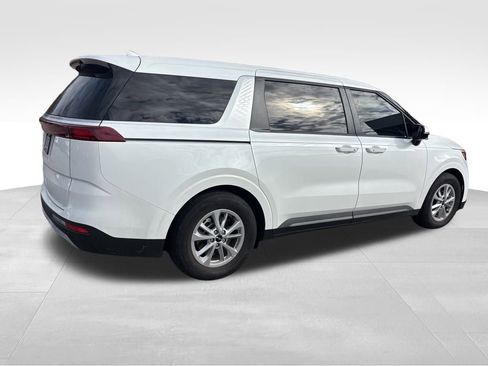Certified 2024 Kia Carnival LX image 12