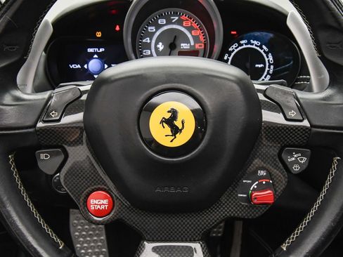 Used 2016 Ferrari California T image 39