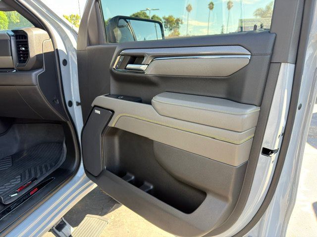 Used 2024 Chevrolet Silverado 1500 ZR2 AWD/4WD image 11