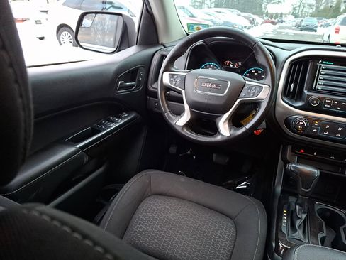 Used 2018 GMC Canyon SLE w/ SLE Convenience Package image 14