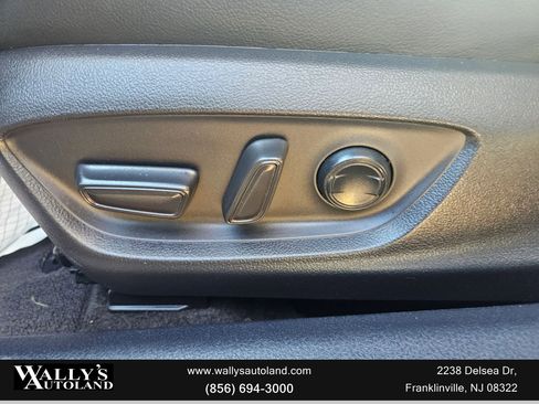 Used 2020 Toyota Camry XLE w/ Driver Assist Package image 39