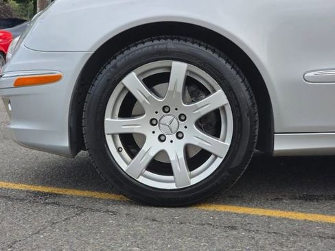 Used 2007 Mercedes-Benz E 350 4MATIC Sedan image 37