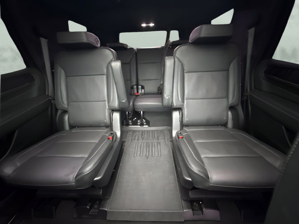 Used 2023 GMC Yukon Denali w/ Denali Reserve Package AWD/4WD image 11