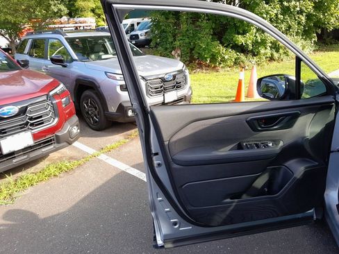 Used 2026 Subaru Forester Premium AWD/4WD image 6