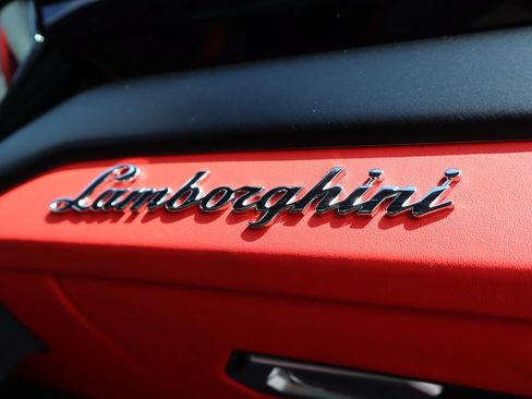Used 2024 Lamborghini Urus S AWD/4WD image 33