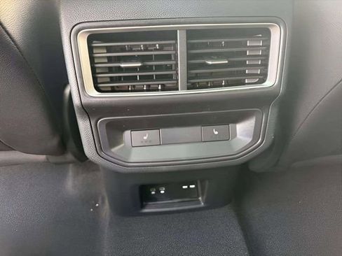 New 2026 Volkswagen Atlas Cross Sport SEL image 4