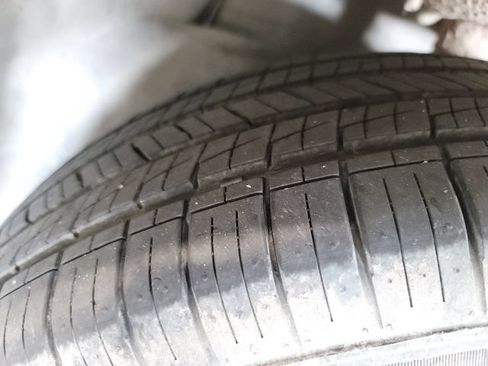 Used 1999 Buick Century Limited FWD image 16
