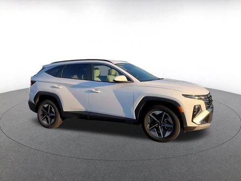 Used 2025 Hyundai Tucson SEL image 2