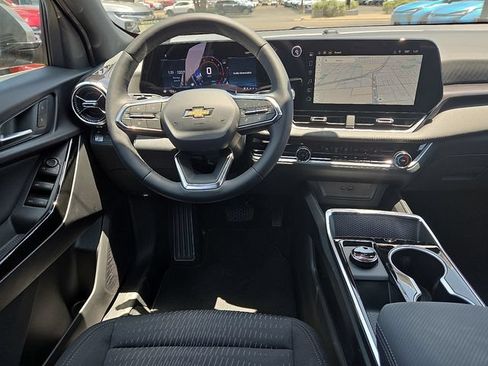 New 2026 Chevrolet Equinox LT w/ Safety and Technology Package FWD image 9