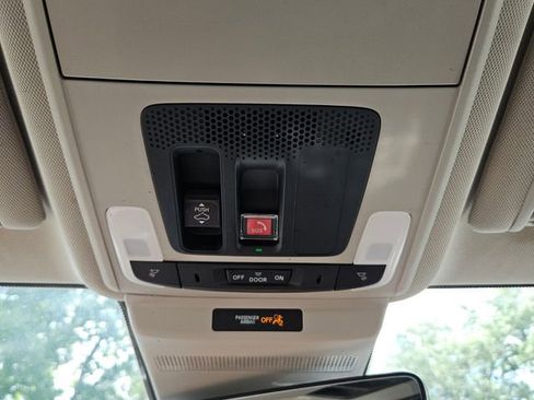 Used 2023 Honda Accord EX-L image 22