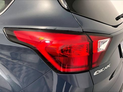 Used 2019 Ford Escape SE FWD image 29