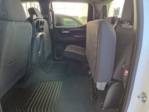 Used 2024 Chevrolet Silverado 1500 LT image 16