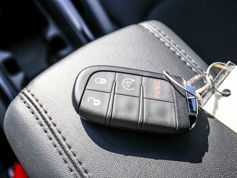 New 2026 Jeep Compass Latitude image 27