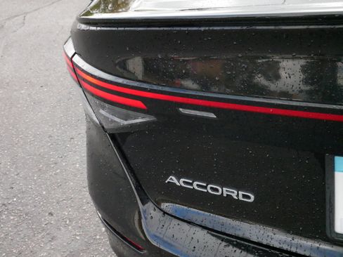 Used 2023 Honda Accord Sport image 17