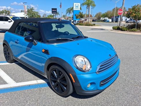 Used 2014 MINI Cooper Convertible image 4