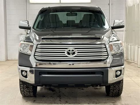 Used 2014 Toyota Tundra Limited w/ Limited Premium Package image 21