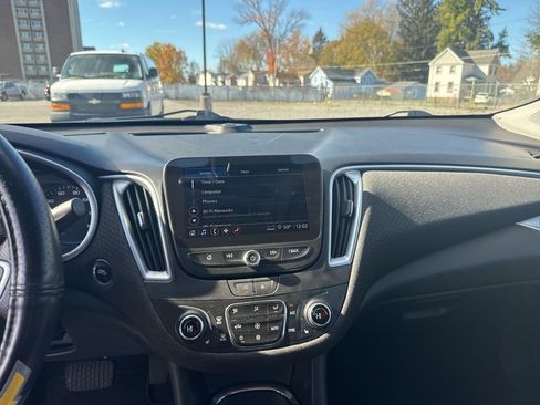 Used 2023 Chevrolet Malibu LT image 20