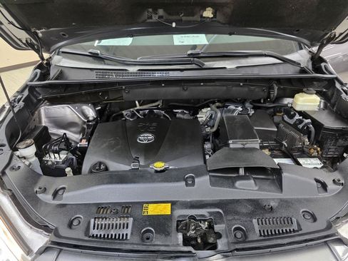 Used 2017 Toyota Highlander SE FWD image 46