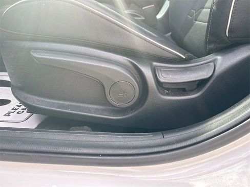 Used 2024 Kia Forte GT-Line w/ GT-Line Premium Package image 14