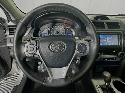 Used 2013 Toyota Camry SE FWD image 15