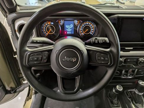 Used 2025 Jeep Wrangler Sport image 10