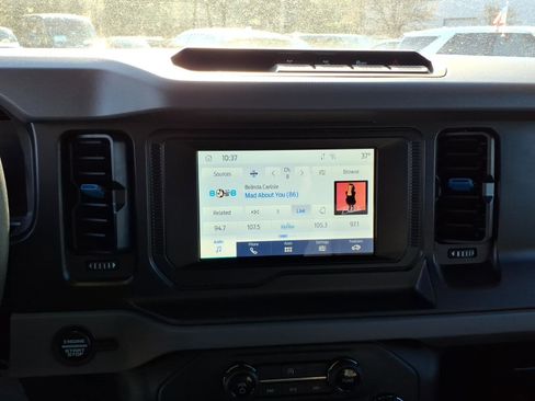 Certified 2023 Ford Bronco Black Diamond image 21