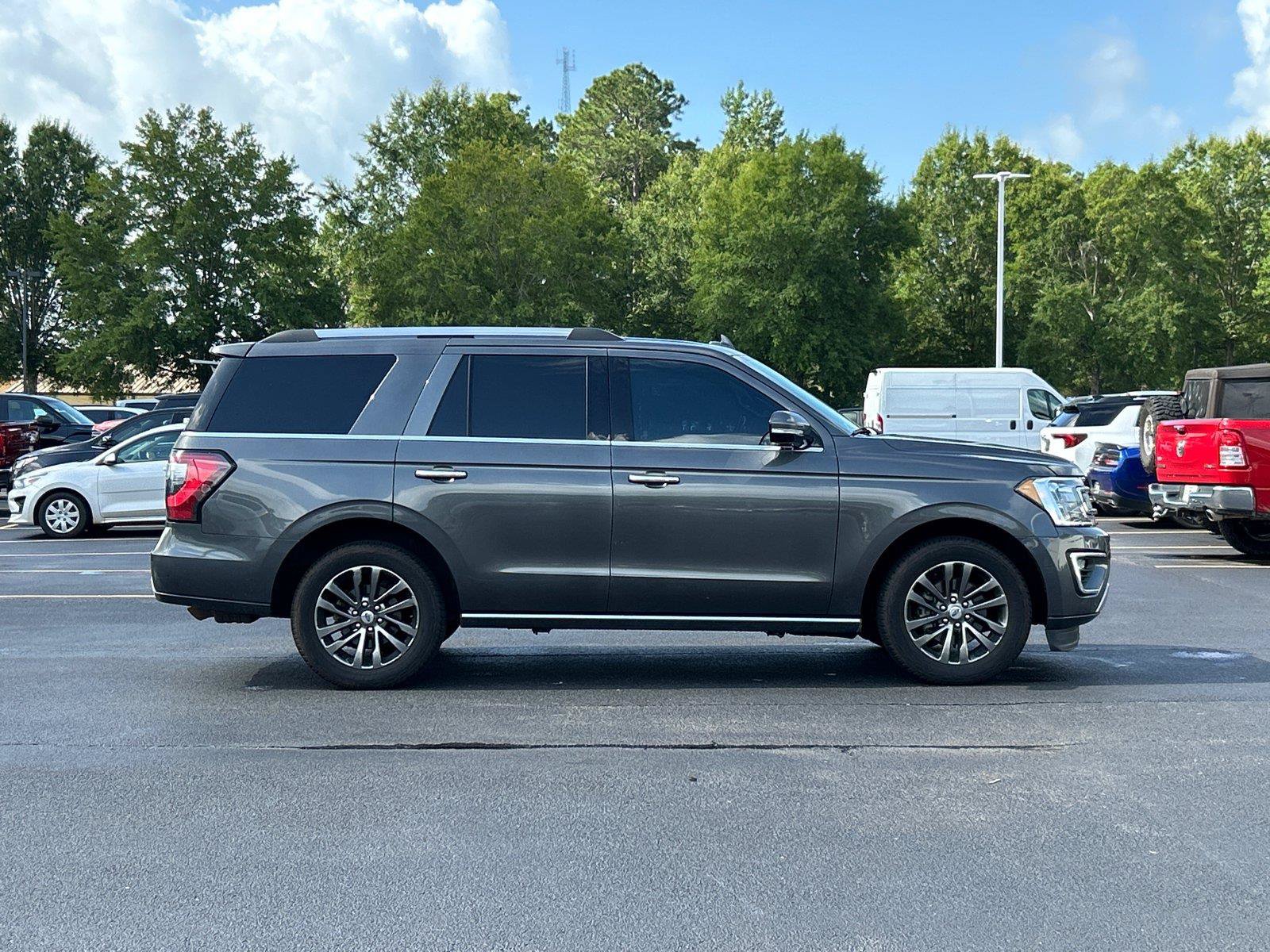 Used 2019 Ford Expedition Limited w/ Equipment Group 301A RWD image 8