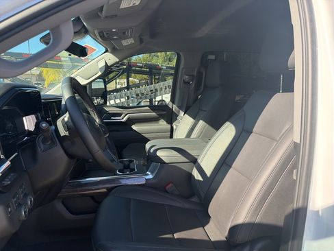 Used 2025 Chevrolet Silverado 3500 LTZ w/ LTZ Plus Package image 8