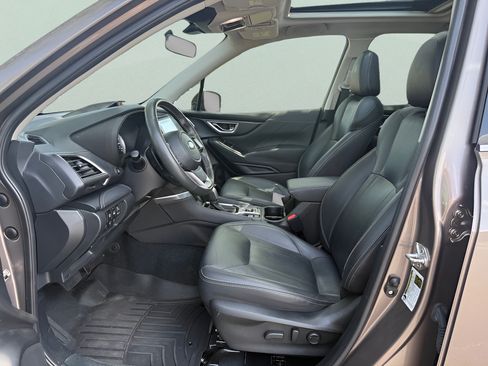 Used 2023 Subaru Forester Touring AWD/4WD image 9