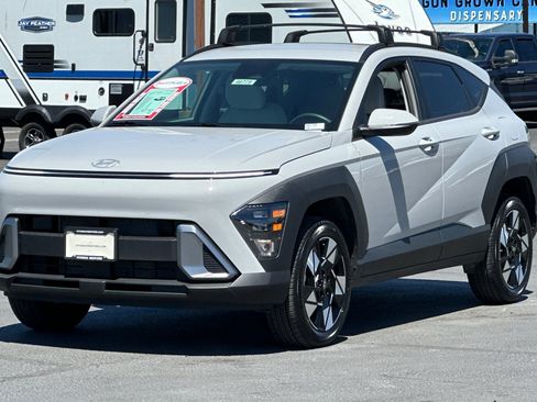 Certified 2025 Hyundai Kona SEL AWD/4WD image 8