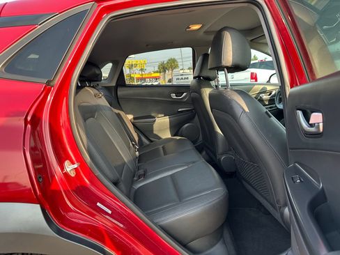 Used 2022 Hyundai Kona Limited FWD image 15