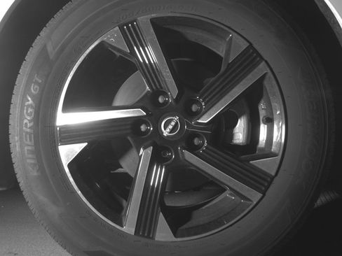 Used 2025 Nissan Sentra SV FWD image 13