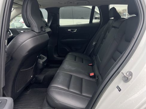 Used 2023 Volvo V60 B5 Cross Country Plus w/ Climate Package image 32